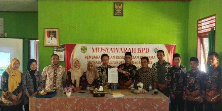 Badan Permusyawaratan Desa Mepar Sepakati Ranperdes APBDes Tahun 2025 (foto/Wartawan Biro Kab. Lingga)