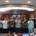 Direktur Pelayanan Terpadu Satu Pintu (PTSP) BP Batam, Harlas Buana, menerima kunjungan Direktorat Jenderal (Dirjen) Penguatan Daya Saing Produk Kelautan dan Perikanan, Jumat (27/12/2024). (foto/Humas BP Batam)