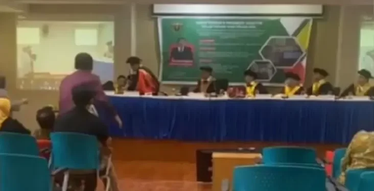 Detik-detik dosen tumbang dan meninggal dunia (foto/ist)