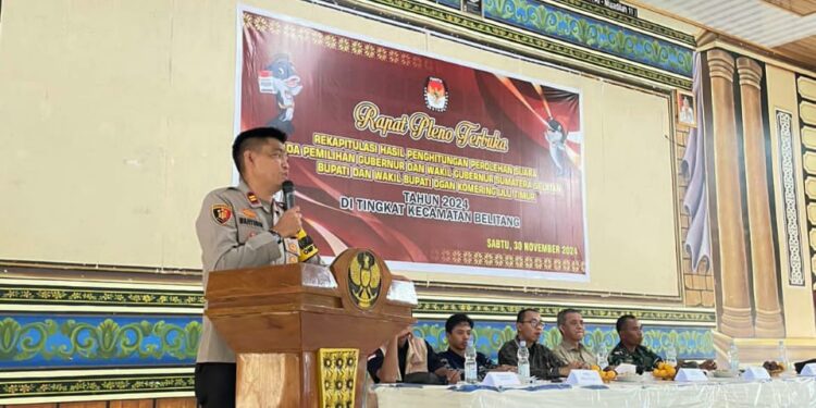 Kapolsek Belitang 1 Pimpin Langsung Pengamanan Kegiatan Rapat Pleno Rekapitulasi Penghitungan Suara Pemimpin Daerah Provinsi dan Kabupaten (foto/Yesi)