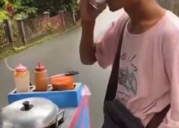 Momen pedagang pentol dicekoki miras (foto/X)