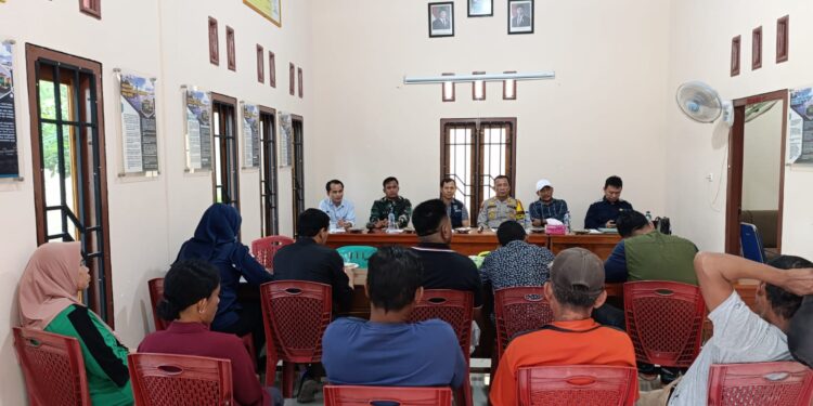 Polsek Belitang II Laksanakan Cooling System di Desa Ulak Buntar (foto/Yesi)