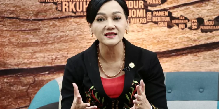 Anggota DK OJK Bidang Edukasi dan Perlindungan Konsumen Friderica Widyasari Dewi. (foto/dok)