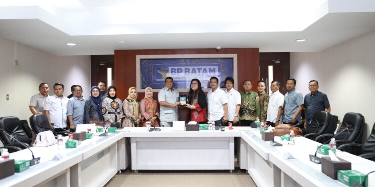Badan Pengusahaan Batam (BP Batam) menerima kunjungan dari Badan Musyawarah DPRD Jawa Timur, pada Selasa pagi (21/1/2025). (foto/Humas BP Batam)