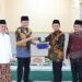 Bupati OKU Timur Ir. H. Lanosin, S.T., M.T., M.M. meresmikan Markaz Darul Huda Pondok Pesantren Subulussalam Syarif Hidayatullah di Halaman Subulussalam 2, Desa Sriwangi Ulu, Kecamatan Semendawai Suku lll, Selasa, 21 Januari 2025. (foto/Diskominfo OKU Timur)