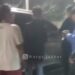 Nekat Lawan Arah, Mobil Diamuk-Dirusak Massa di Kebon Jeruk (foto/Instagram)