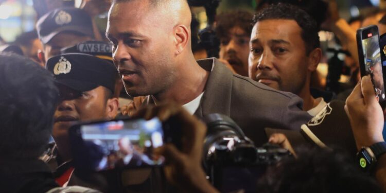 Patrick Kluivert saat tiba di Bandara Soekarno-Hatta. (foto/dok)