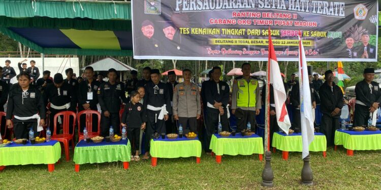 Kanit Provost Ipda I.G. Komang Adiyanta, SE, beserta anggota Polsek Belitang II menghadiri kegiatan tersebut guna menjaga keamanan dilokasi kegiatan PSHT. (foto/Yesi)