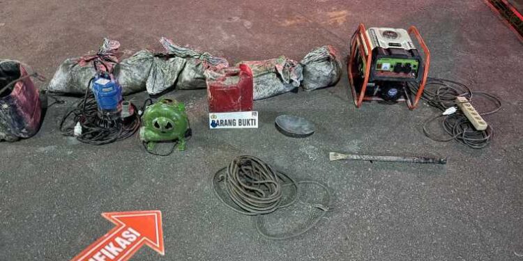 Barang Bukti yang Telah Diamankan Oleh Satreskrim Sambas. (foto/ist)
