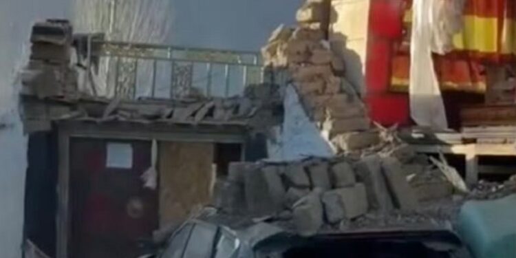 Tangkapan layar dampak gempa di Tibet. (foto/X)