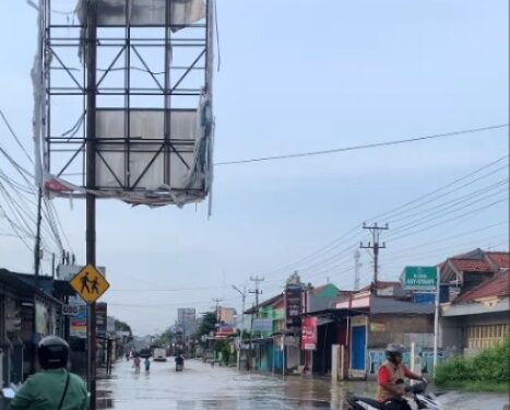 Banjir yang merendam 4 Desa di Brebes. (foto/ist)