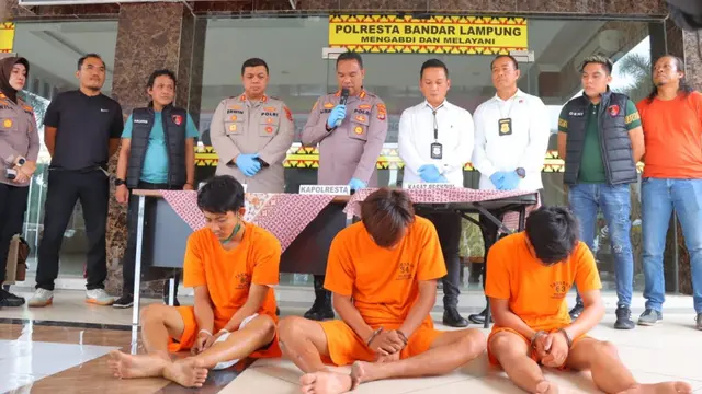 Tiga pembegal sopir taksi online berhasil ditangkap Satreskrim Polresta Bandar Lampung (foto/ist)