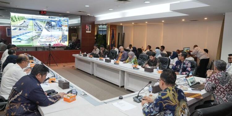 Badan Pengusahaan Batam (BP Batam) menggelar Entry Meeting pemeriksaan Laporan Keuangan Tahun 2024 bersama Badan Pemeriksa Keuangan (BPK) RI pada Senin (10/2/2025). (foto/Ril Humas BP Batam)
