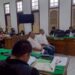 Mantan Bupati Langkat, Terbit Rencana Perangin-angin (TRP) bersama Iskandar Perangin-angin yang merupakan abang kandungnya, menjalani sidang perdana di Pengadilan Tipikor Medan, Senin (3/2/2025). (foto/dok)