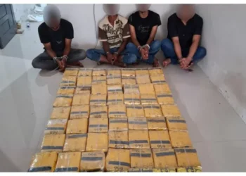 Pengamanan barang bukti narkoba dan pelaku (foto/ist)