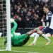 James Maddison saat menjebol gawang Andre Onana dalam pertandingan Tottenham Hotspurs vs MU, 16 Februari 2025. (foto/REUTERS)