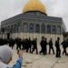 Kepolisian Israel ketika berpatroli di Masjid al-Aqsa. (foto/REUTERS)