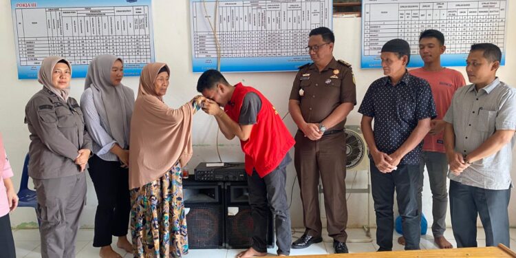 Nenek Usia 73 Tahun Memaafkan Cucunya yang Mengancam Membunuh, Kejati Sumut Selesaikan Perkaranya dengan Humanis (foto/Kejati Sumut)