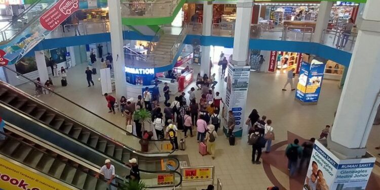 Pelabuhan laut Internasional Batam Centre marak beroperasi joki IMEI. (Foto/Dokumentasi).