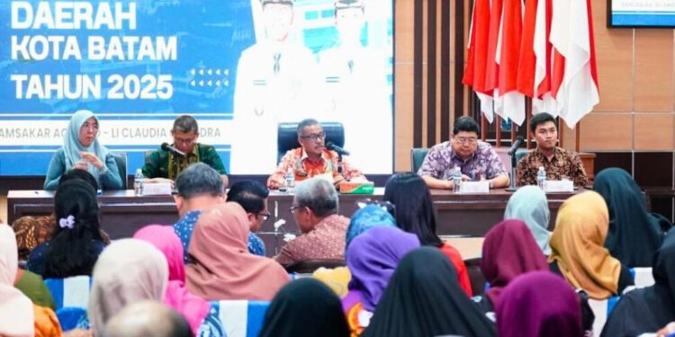 Pemerintah Kota (Pemko) Batam, melalui Badan Perencanaan Pembangunan Daerah (Bappeda) Kota Batam, menyelenggarakan Forum Perangkat Daerah Kota Batam Tahun 2025. Acara tersebut digelar di Aula Engku Hamidah, Gedung Pemko Batam, pada Kamis (27/02/2025). (foto/dok)