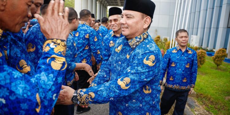 Andap berpamitan atas selesainya masa tugas selaku Pj. Gubernur Sultra kepada seluruh jajaran ASN Pemprov Sultra, Senin (17/2/2025). (foto/Humas Pemprov Sultra)