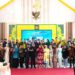 Penjabat Bupati Langkat, H.M. Faisal Hasrimy, AP, MAP, menghadiri ajang Pemilihan Putra-Putri Langkat 2025 yang digelar di Jentera Malay, Rumah Dinas Bupati Langkat, Stabat, pada Sabtu (1/2/2025). (foto/Diskominfo Langkat)