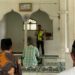 Polsek Belitang III Beri Himbauan Kamtibnas kepada Jamaah Solat Jumat (foto/Yesi)