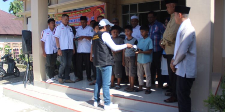 Puluhan Anak di Nagari Tandikek Utara Ikuti Sunatan Massal Gratis (foto/Agustin)
