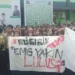 Ratusan siswa SMA MAN 2 Model Medan mengadakan aksi protes di halaman sekolah, Jumat 7 Februari 2025. (foto/ist)