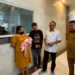 Sang ibu dan bayinya yang berada di rumah sakit. (foto/ist)