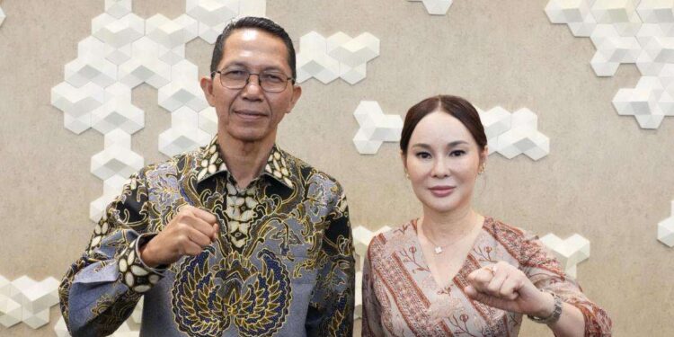 Kepala BP Batam sekaligus Wali Kota Batam, Amsakar Achmad mengajak seluruh elemen masyarakat untuk menjaga kekompakan guna mendukung tugas pemerintahan ke depan. (Foto/Ril Humas BP Batam)