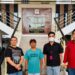 Tim Adhyaksa Monitoring Centre (AMC) Intelijen Kejaksaan Agung bersama Intelijen Kejaksaan Negeri Batam dan Kejaksaan Negeri Pasaman Barat berhasil mengamankan buronan korupsi, Riko Antoni (43), pada Rabu, 5 Februari 2025. (foto/ist)