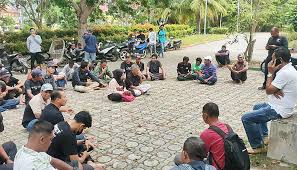 Aksi Mogok Pekerja Kebersihan Karimun Berlanjut, Meski Sudah Dialog dengan Sekda (foto/ist)