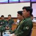Dua saksi yang merupakan anak dari bos rental mobil Ilyas Abdurrahman yaitu Agam Muhammad Nasrudin dan Rizky Agam Syahputra menangis dalam persidangan di Pengadilan Militer II-08 Jakarta, Cakung, Jakarta Timur, Selasa (18/2/2025). (foto/dok)