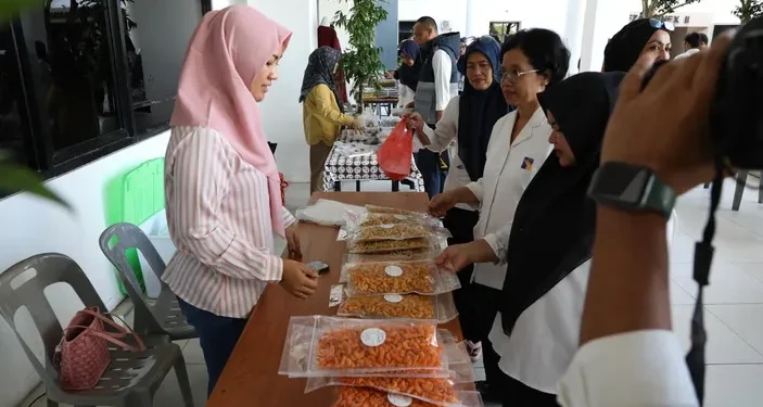 Badan Pengusahaan (BP) Batam melalui Badan Koordinasi Dakwah Islam (BKDI) menggelar Bazar Ramadan di Selasar Bida Utama Kantor BP Batam. (foto/Humas BP Batam)