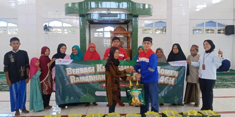 Berbagi Kebersamaan di Momen Ramadhan dan Idul Fitri 2025, Elnusa Petrofin Salurkan 10.872 Paket Sembako kepada Masyarakat di Seluruh Indonesia (foto/Elnusa Petrofin)