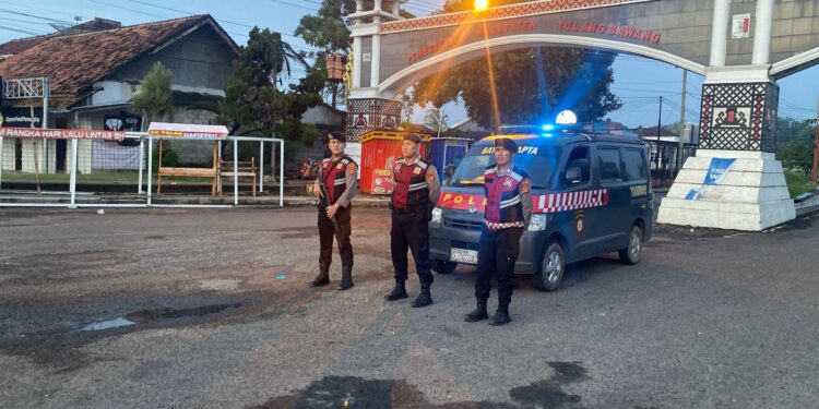 Satuan Samapta Polres Tulang Bawang, Polda Lampung, menggelar patroli sahur, Rabu (19/03/2025). (foto/Maria)