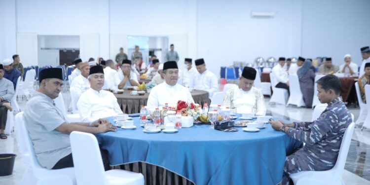 Sejumlah pejabat Pemerintah Kabupaten Asahan, Sumatera Utara. (Foto/Butar-butar).