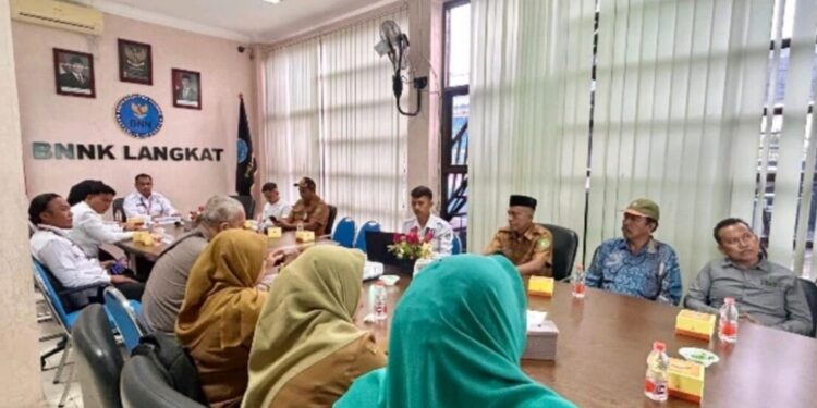 Suasana Rapat Koordinasi Dan Sumberdaya Pembangunan Desa di kantor BNNK Langkat. (Foto/Sofyan).