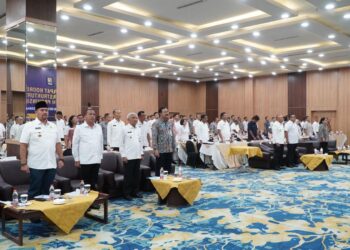 Sekretaris Daerah Kabupaten Langkat Amril, S.Sos., M.AP menghadiri Rapat Koordinasi . (Foto/Kominfo).