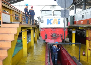 KAI Divre I Sumut Pastikan Keandalan Lokomotif Jelang Libur Panjang Akhir Pekan. (Foto/Net).