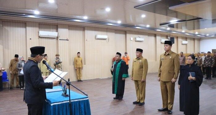 Wakil Walikota Binjai Hasanul Jihadi Lantik Dua Pejabat Eselon III. (Foto/Supriadi).
