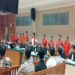 Para perdakwa oknum polisi yang menjual barang bukti narkoba ketika di Pengadilan Negeri Batam. (Foto/Dokumentasi).