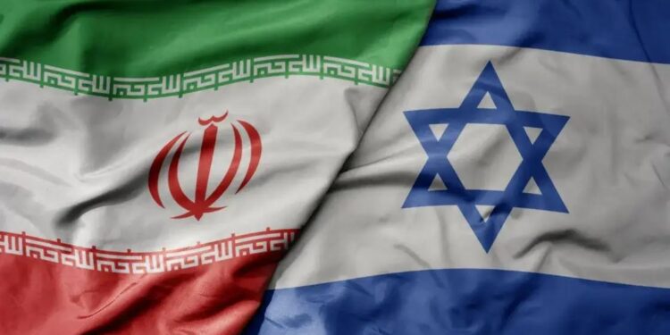 Bendera Iran (Kiri) dan Bendera Israel (Kanan). (Foto/Doc)