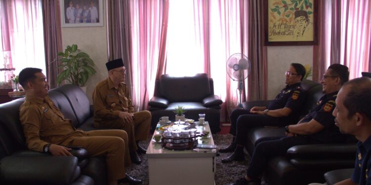 Bea Cukai Lhokseumawe Kunjungi Bupati Bener Meriah. (Foto/DJBC Aceh)