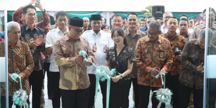 Pimpinan DPRD Batam Hadiri Peresmian RS Awal Bross Batu Aji. (Foto/DPRD Batam)
