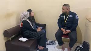 Tim URC PPA Makassar melakukan penanganan psikologi terhadap ibu muda yang membunuh bayinya sendiri. (Foto/Doc)