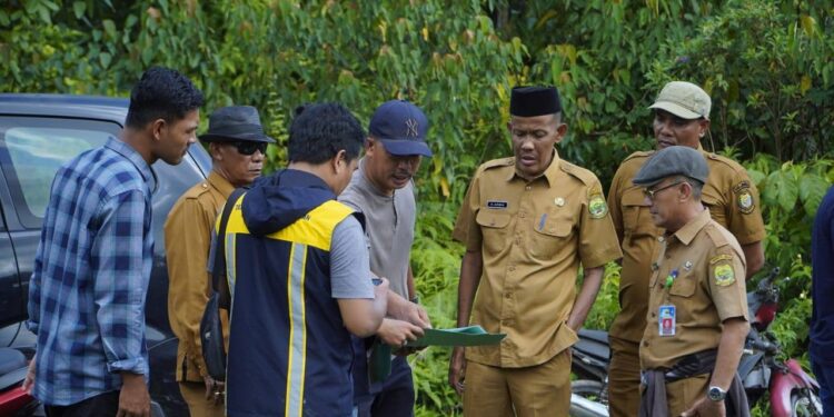 Sekda Lingga, H. Armia Tinjau Lokasi Lahan Sekolah Rakyat. (Foto/Doc)