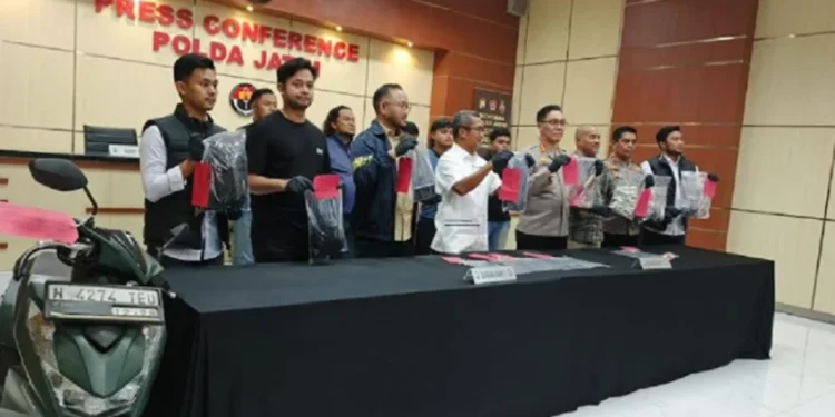 Polda Jatim menangkap MF (27), terduga pelaku pembunuhan berencana terhadap Mirzah (63), yang terjadi di Desa Legok, Kecamatan Gempol, Kabupaten Pasuruan. (Foto/Doc)