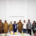 Bupati Langkat, H. Syah Afandin, SH memimpin rapat kerja bersama Forum Tanggung Jawab Sosial Perusahaan (TJSP) Kabupaten Langkat Tahun 2025. (Foto/Diskominfo Langkat)